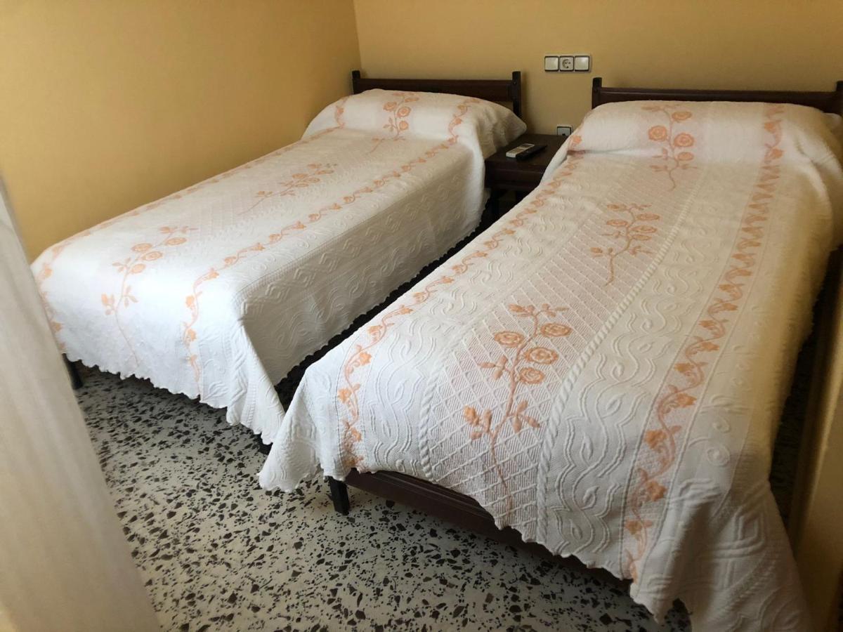 Hostal Costa Sol Castell de Ferro Bagian luar foto